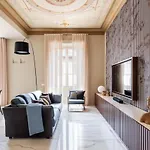 Palazzo Visconti - By Myhomeincomo * Como