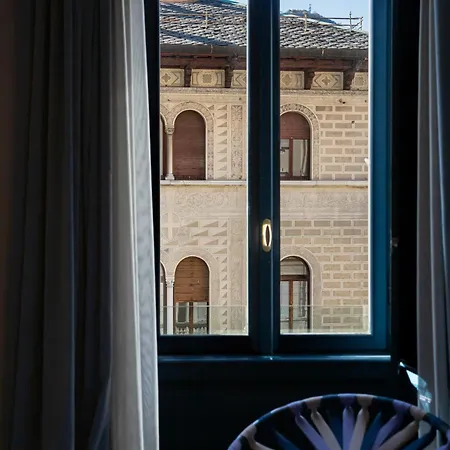 Palazzo Visconti - By Myhomeincomo شقة