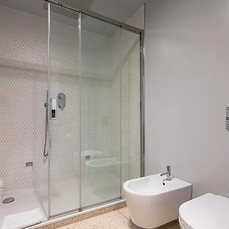 Palazzo Visconti - By Myhomeincomo Apartmán *