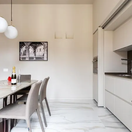شقة Palazzo Visconti - By Myhomeincomo *