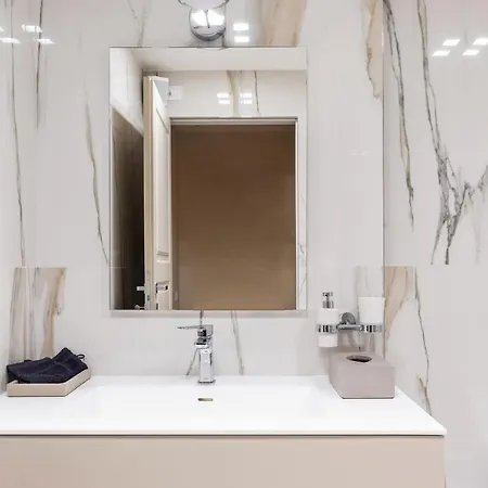 Palazzo Visconti - By Myhomeincomo *