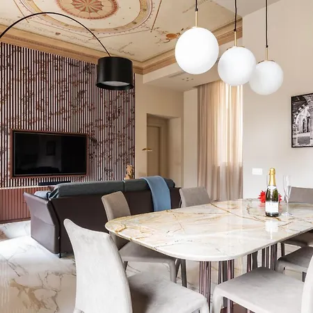 Apartmán Palazzo Visconti - By Myhomeincomo *