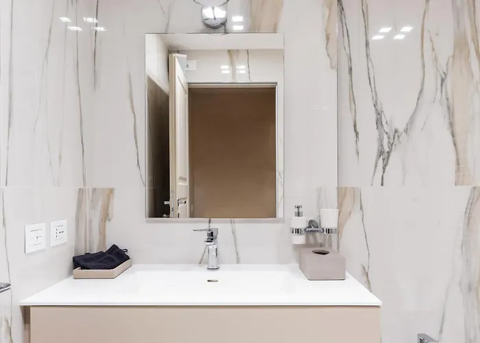 Palazzo Visconti - By Myhomeincomo *