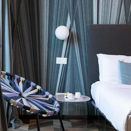 Palazzo Visconti - By Myhomeincomo * Комо