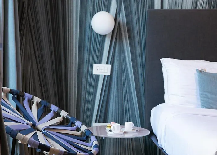 Palazzo Visconti - By Myhomeincomo * Комо